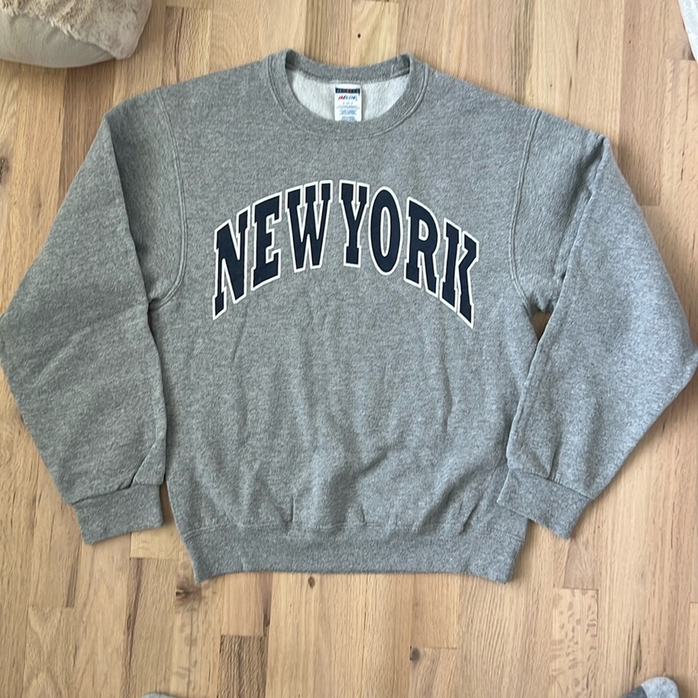 Like new New York sweater